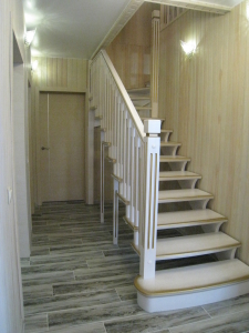лестница из сосны lascalagrande Заводской лениградской области