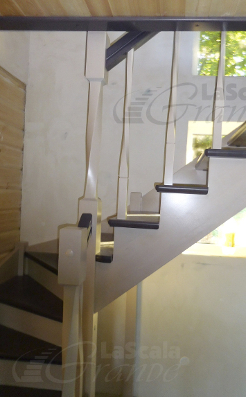 лестница с пригласительными ступенями д. Вяча Минская область заказ